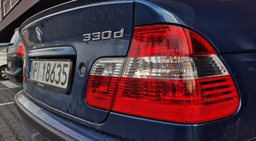 Warum blinkt der Blinker am BMW E46 schnell?
