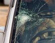 uszkodzenie szyby samochodowej